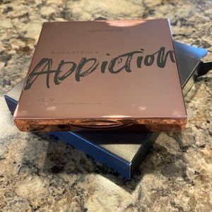 Younique Moodstruck Addiction Palette 10 NEW
